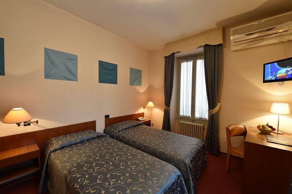 Ambra Hotel - The Only Central Lakeside Hotel In Iseo Exterior foto